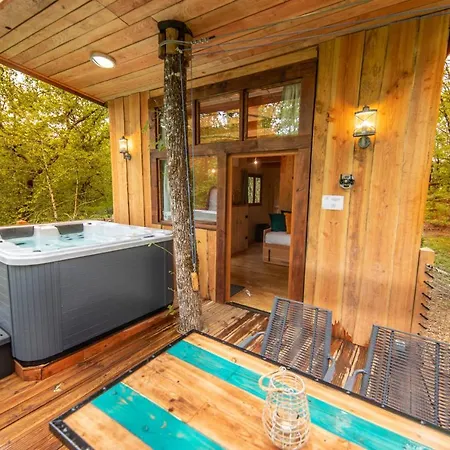 Dans Les Arbres Avec Lot Et Dordogne Lodge Lamothe-Fenelon
